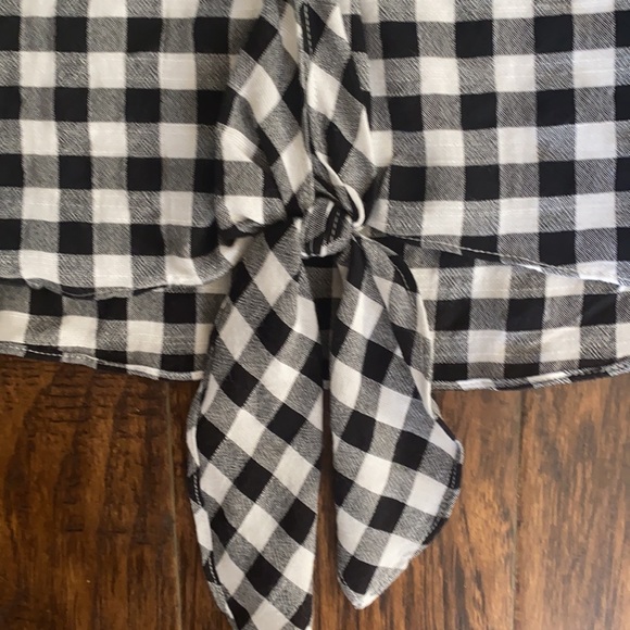 NWT!! Michael Kors beautiful gingham top - Picture 8 of 10